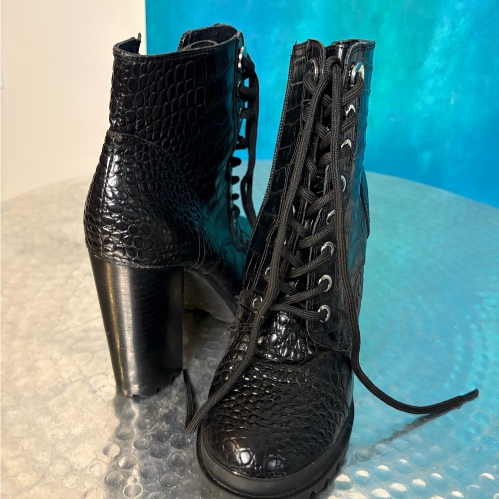 Aldo Marille Croc-Embossed Lace-Up Black High Heel Ankle Boots Size 7.5 Sz 38